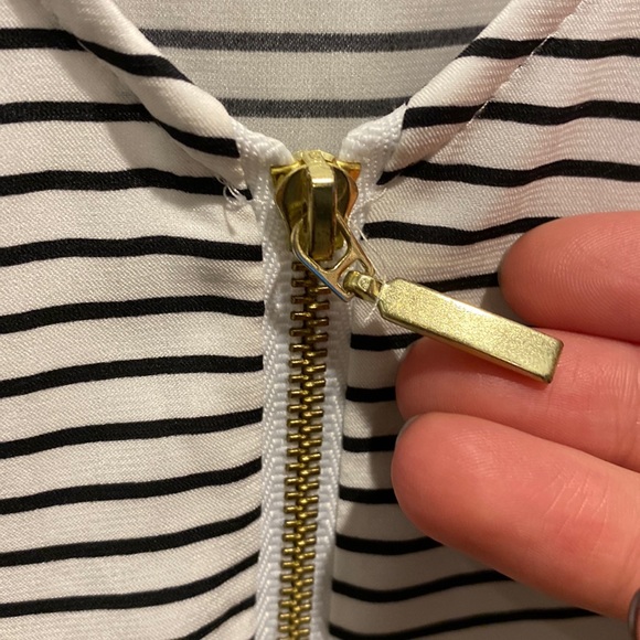 Express Top - Picture 3 of 7